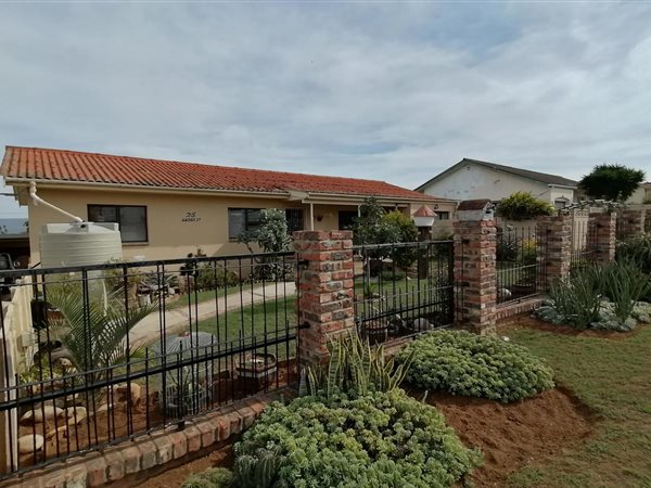 4 Bedroom House 4 Bedroom House