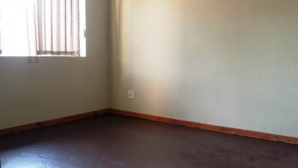 4 Bed House in Modimolle photo number 17