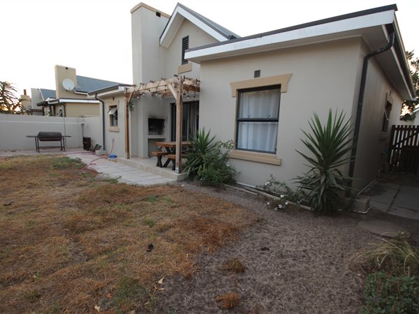 2 Bedroom Townhouse 2 Bedroom Townhouse