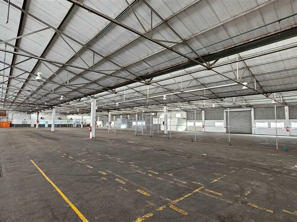 4 500  m² Industrial space