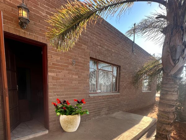 3 Bedroom House 3 Bedroom House