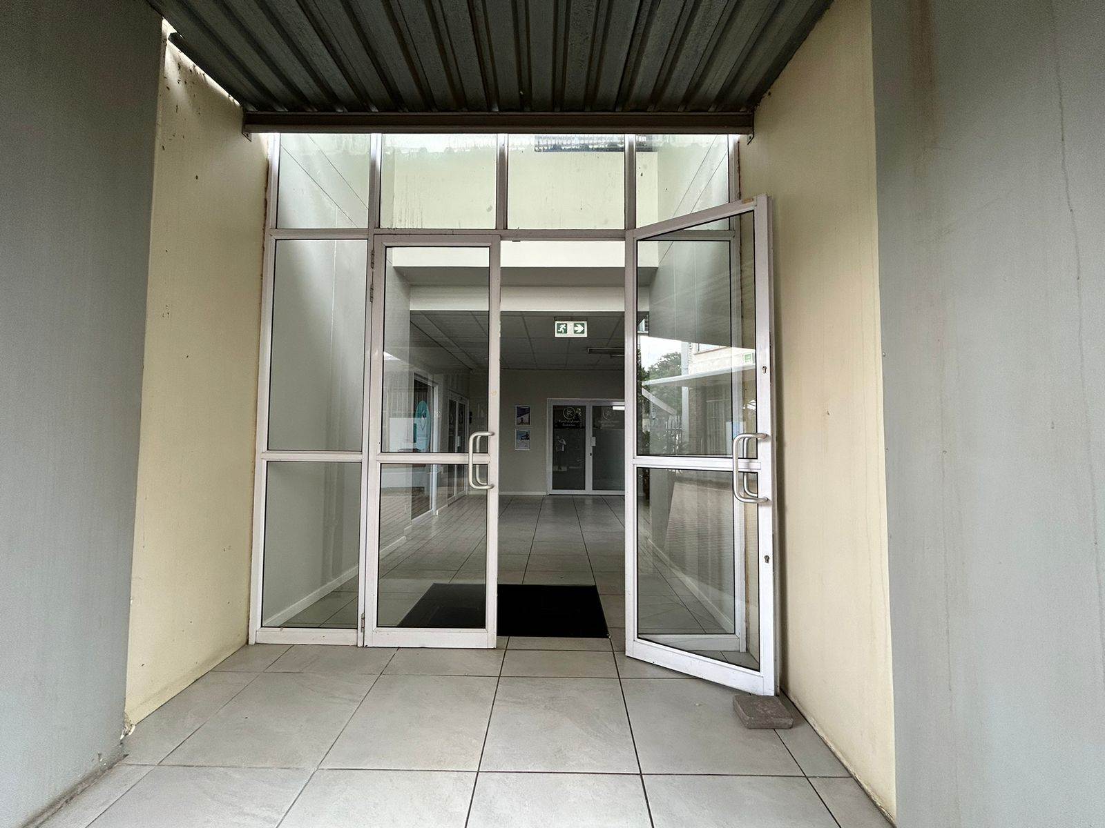 49  m² Commercial space in Northcliff photo number 4