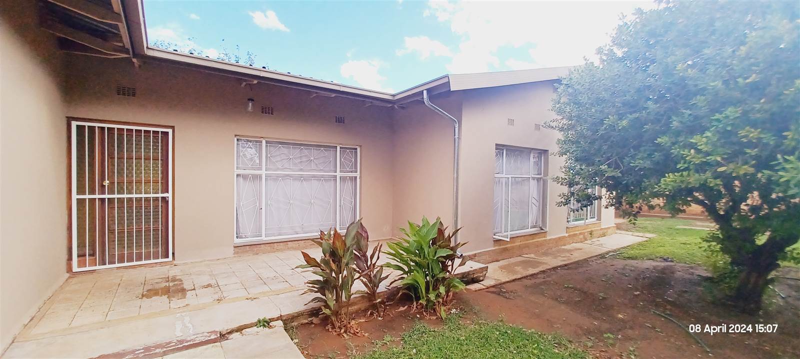 4 Bed House in Vryburg photo number 18