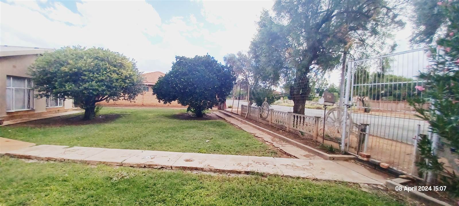 4 Bed House in Vryburg photo number 14