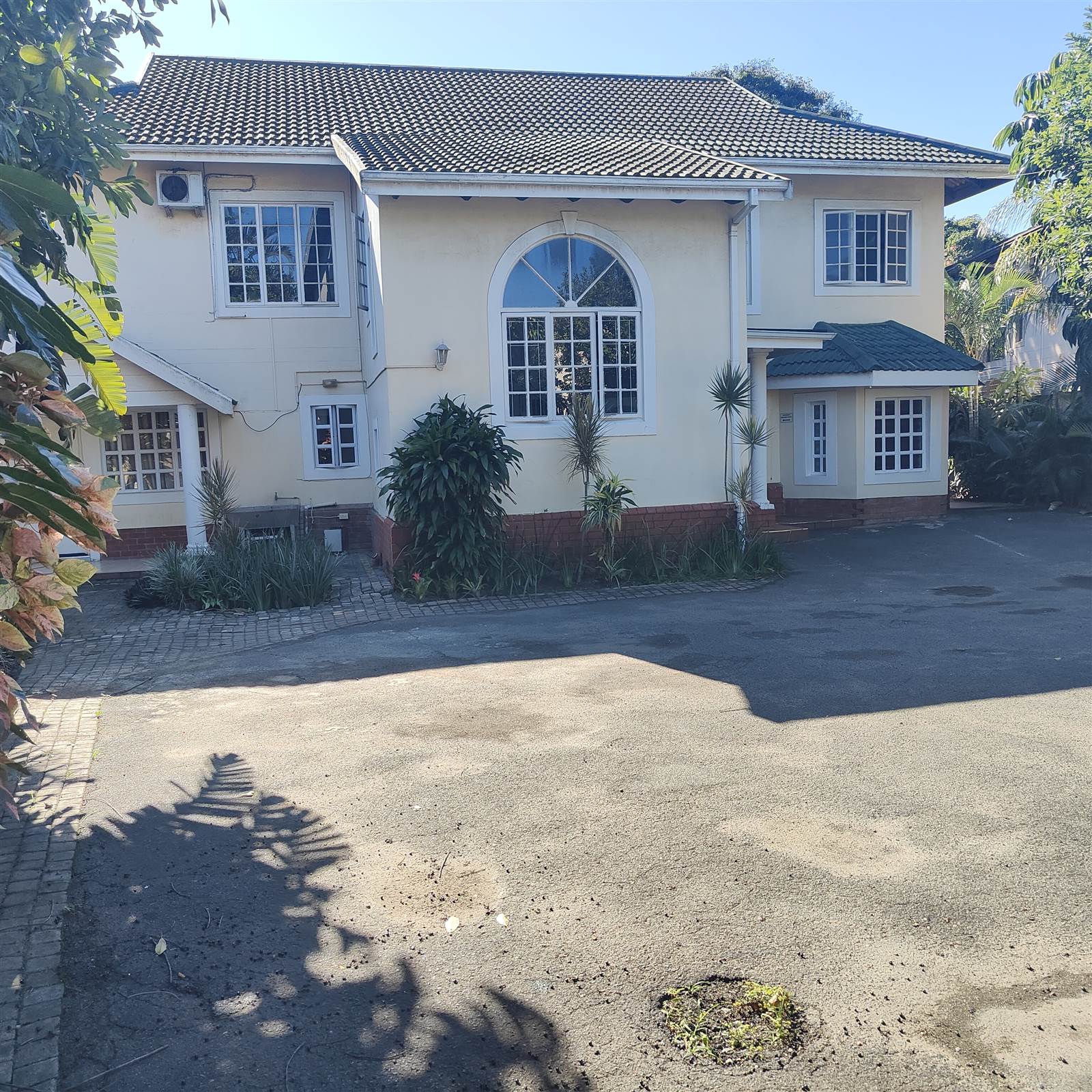 9 Bed House in Mt Edgecombe photo number 1