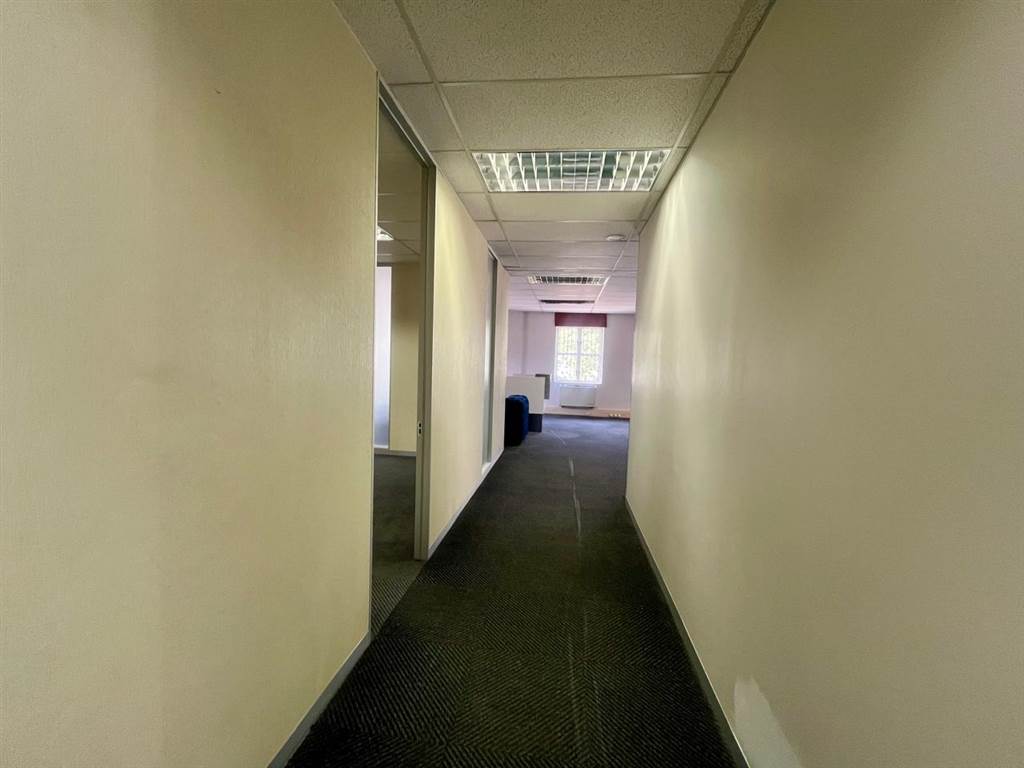 144  m² Office Space in Craighall photo number 13