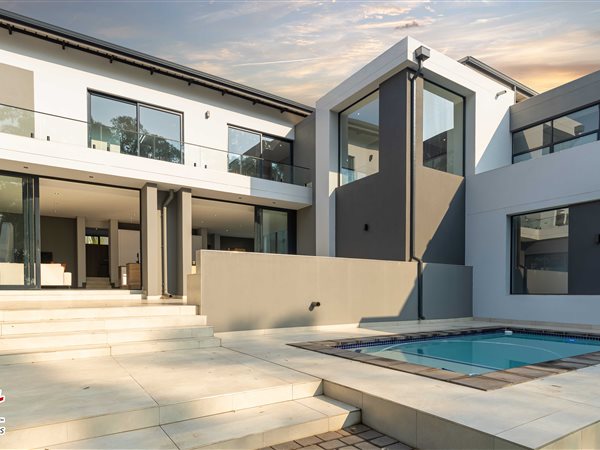 5 Bedroom House 5 Bedroom House