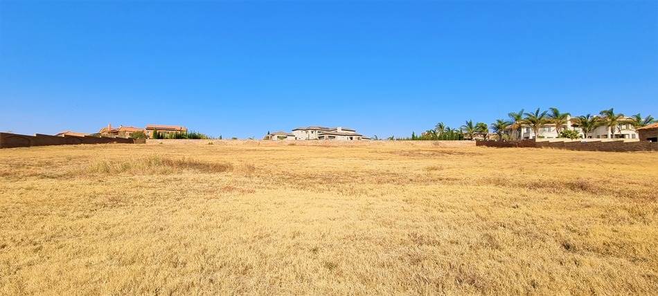 8693 m² Land available in Mooikloof Heights photo number 1