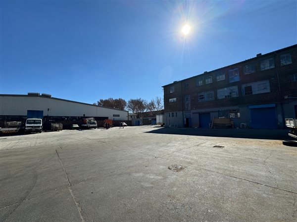 450  m² Industrial space