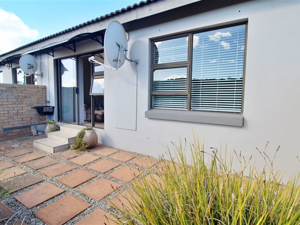 2 Bedroom House 2 Bedroom House