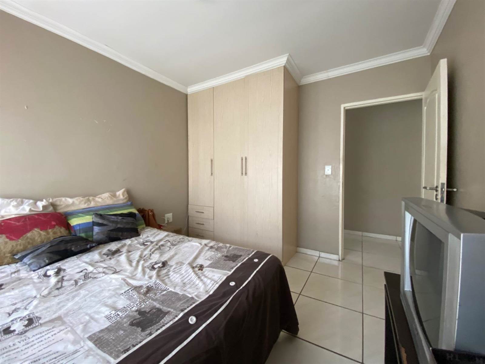 3 Bed House in Olievenhoutbosch photo number 12