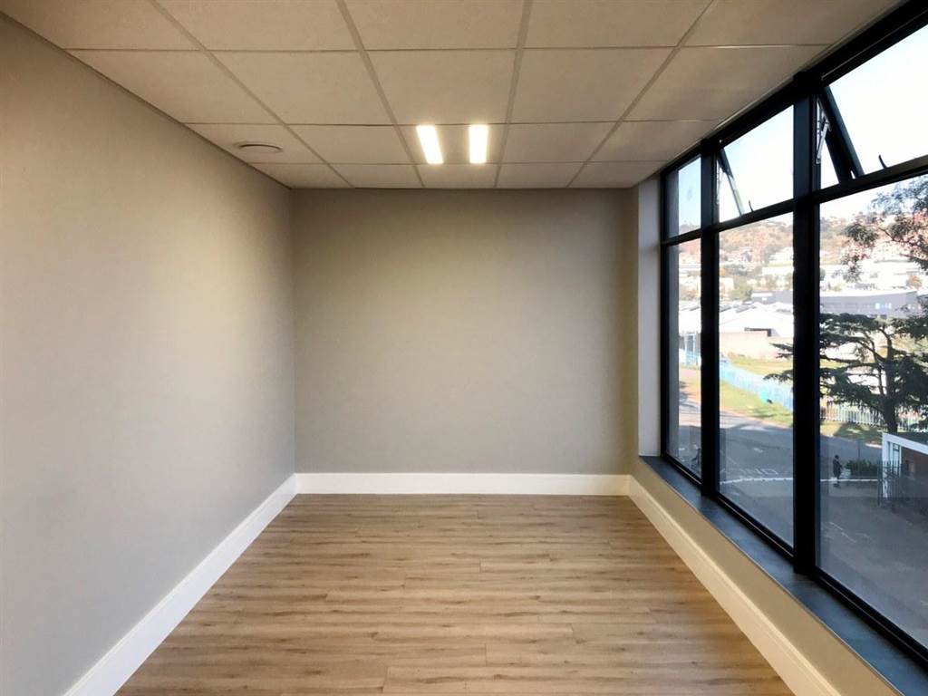 200  m² Office Space in Bedfordview photo number 8