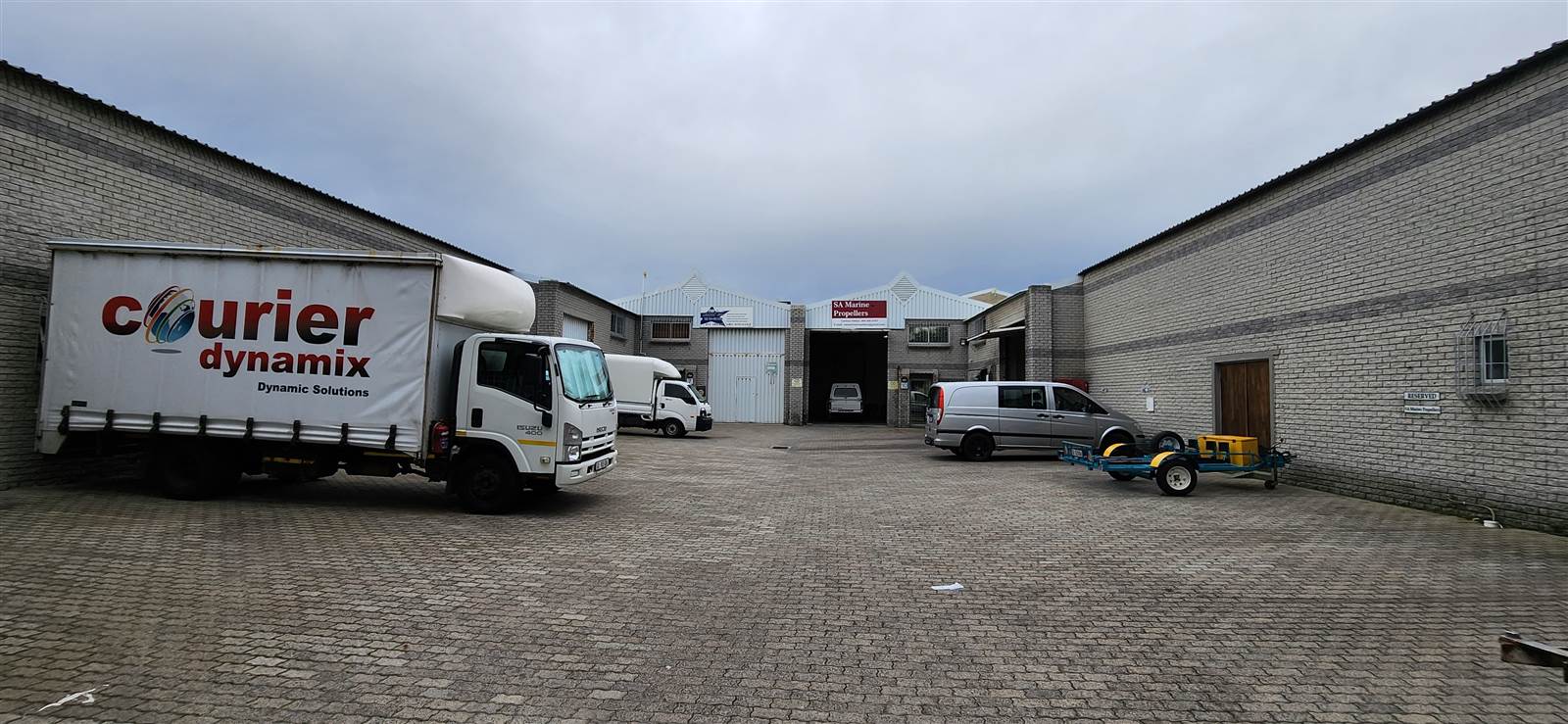 223  m² Industrial space in Killarney Gardens photo number 2