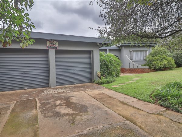 4 Bedroom House 4 Bedroom House
