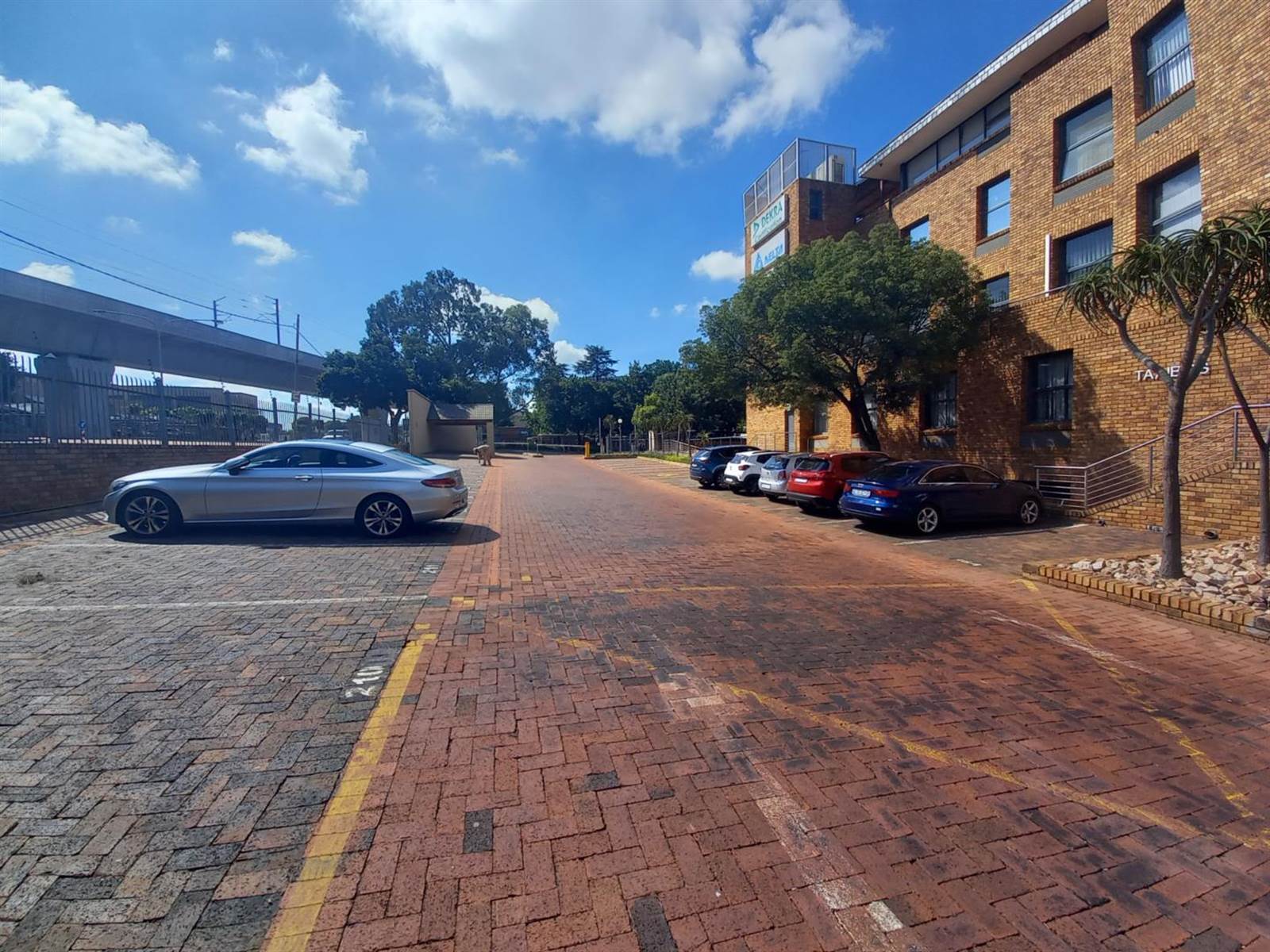 3757  m² Office Space in Centurion CBD photo number 4