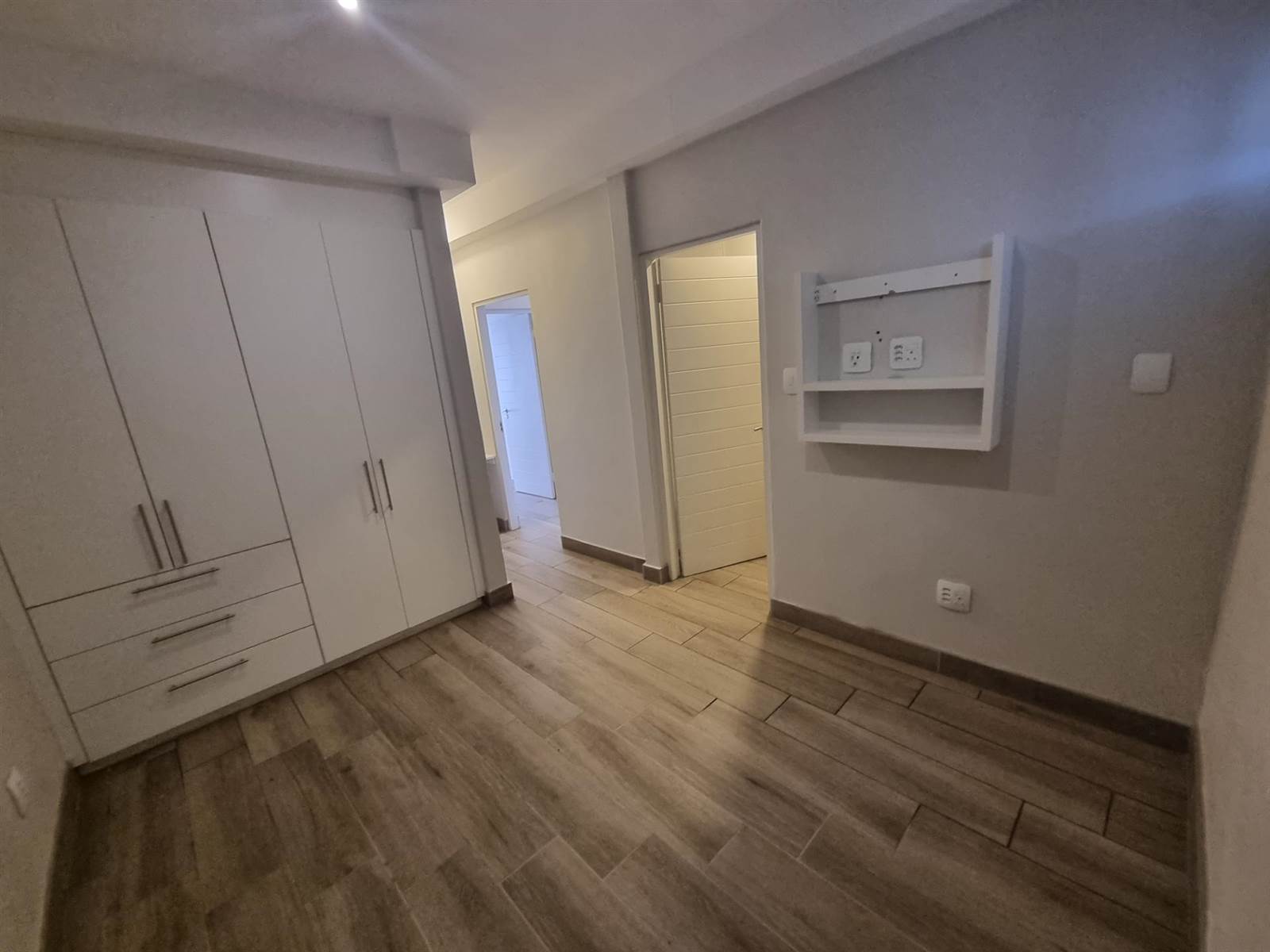 2 Bed Apartment in Menlyn photo number 14