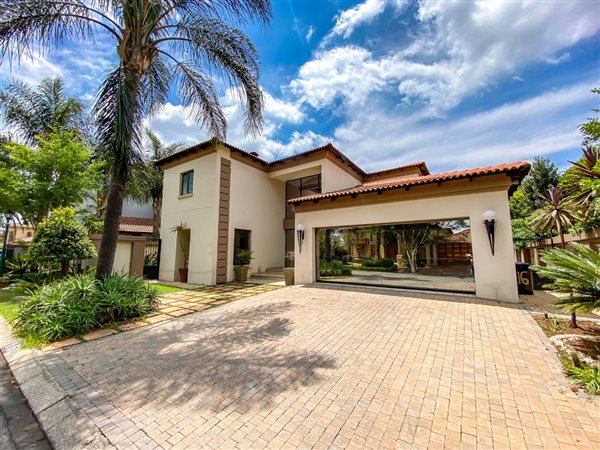 5 Bedroom House 5 Bedroom House