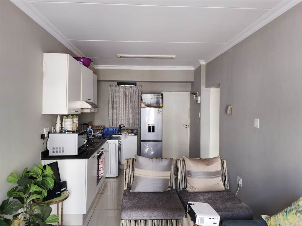 1 Bed Apartment in Umhlanga Ridge photo number 1