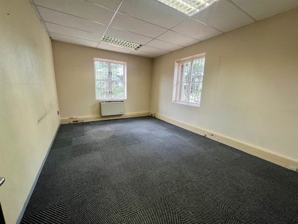 225  m² Office Space in Craighall photo number 16