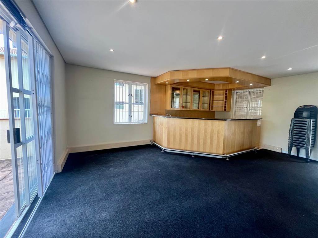 225  m² Office Space in Craighall photo number 10