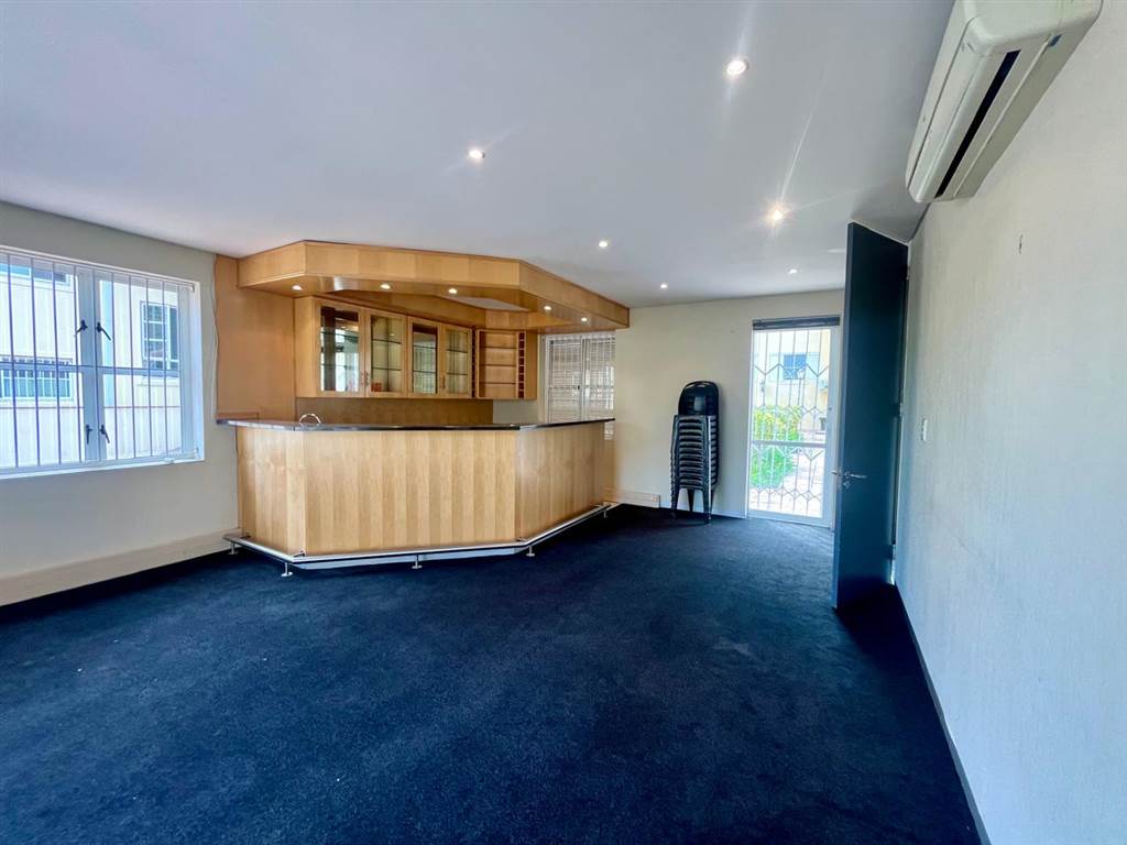 225  m² Office Space in Craighall photo number 9