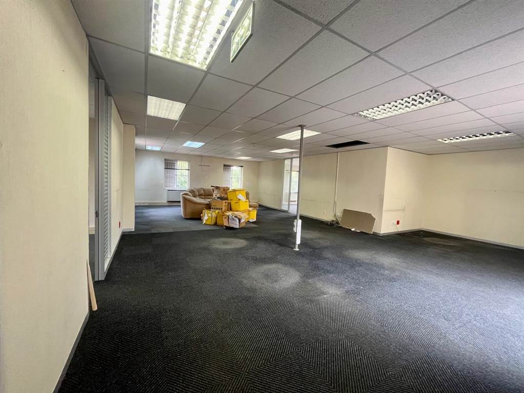 225  m² Office Space in Craighall photo number 15