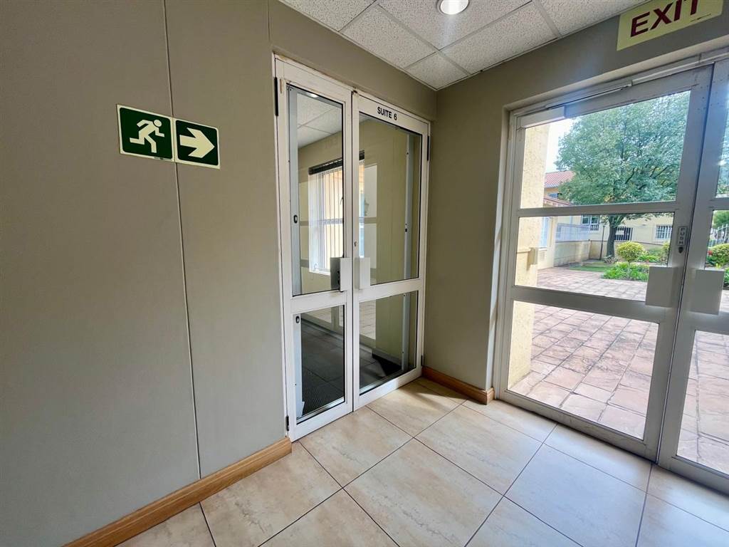 225  m² Office Space in Craighall photo number 14
