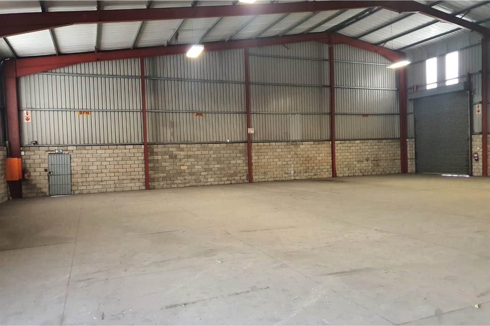 1198  m² Industrial space in Deal Party photo number 6