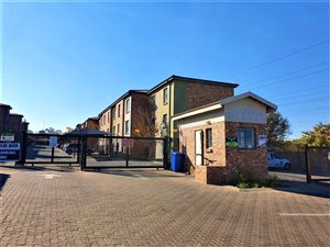 2 Bed House in Rooihuiskraal North