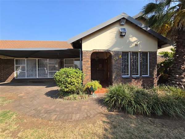 5 Bedroom House 5 Bedroom House