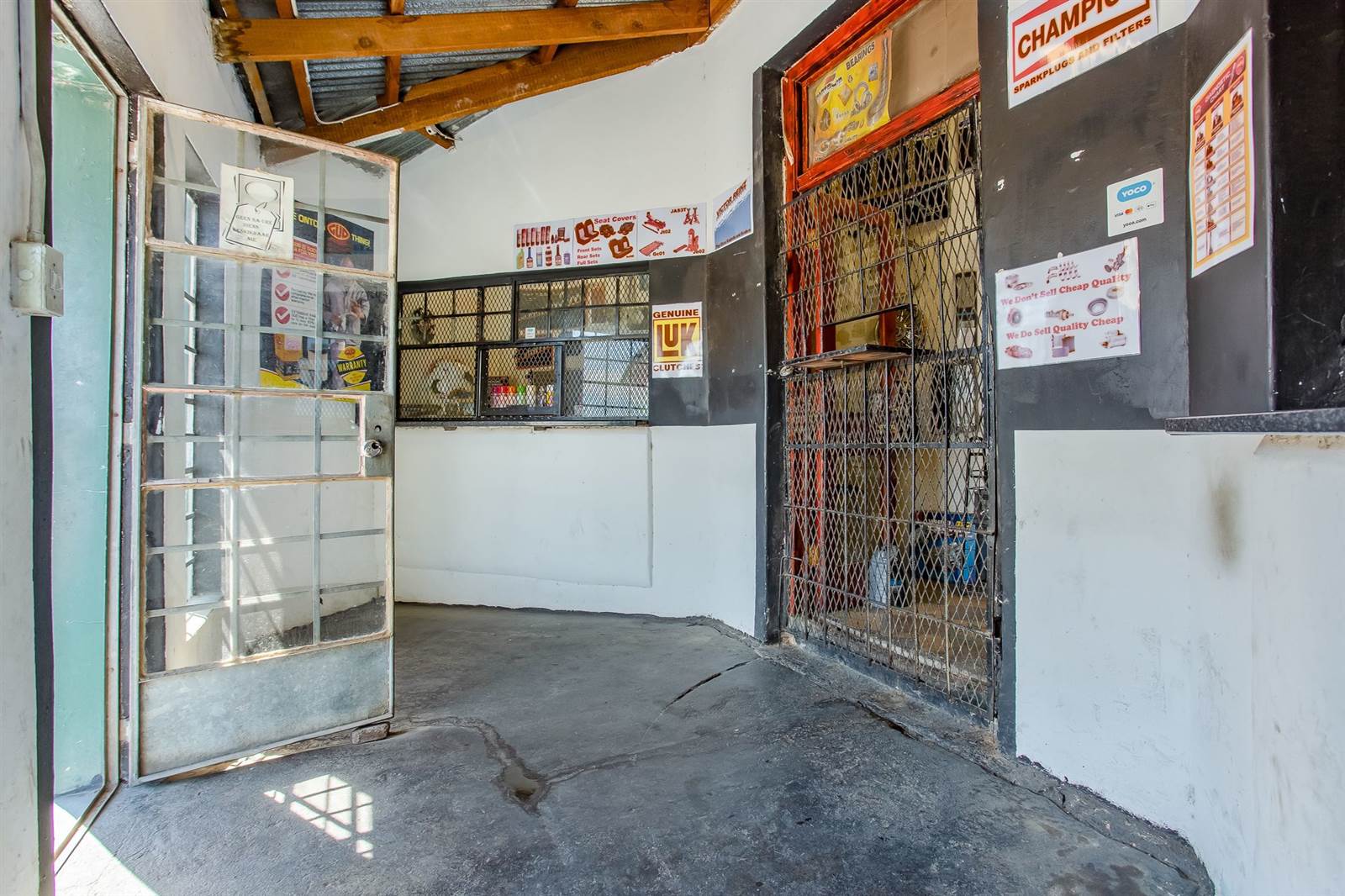 Commercial space in Paarl Central East photo number 5