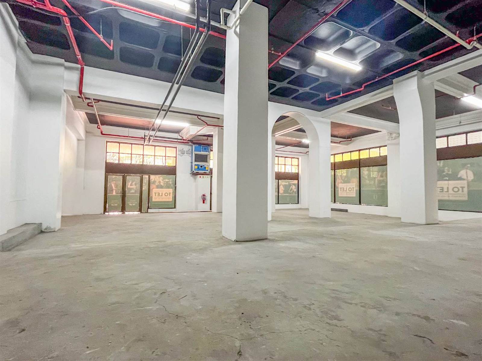 261  m² Retail Space in Cape Town City Centre photo number 3