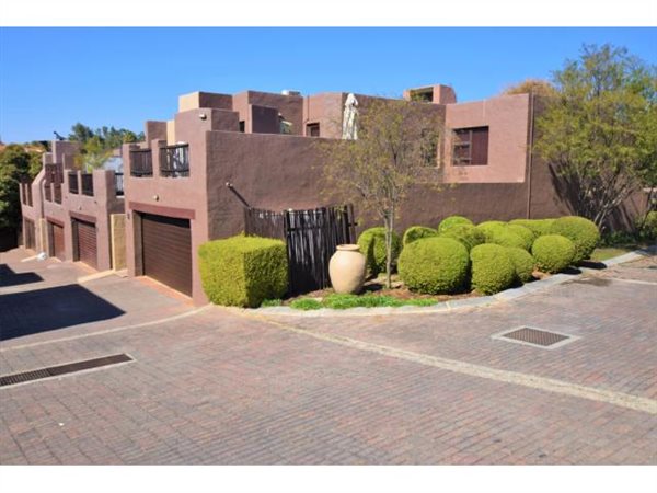 3 Bedroom Townhouse 3 Bedroom Townhouse