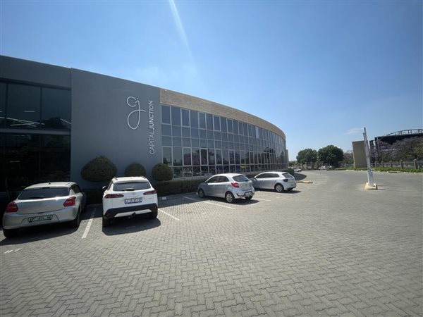 5 716  m² Commercial space