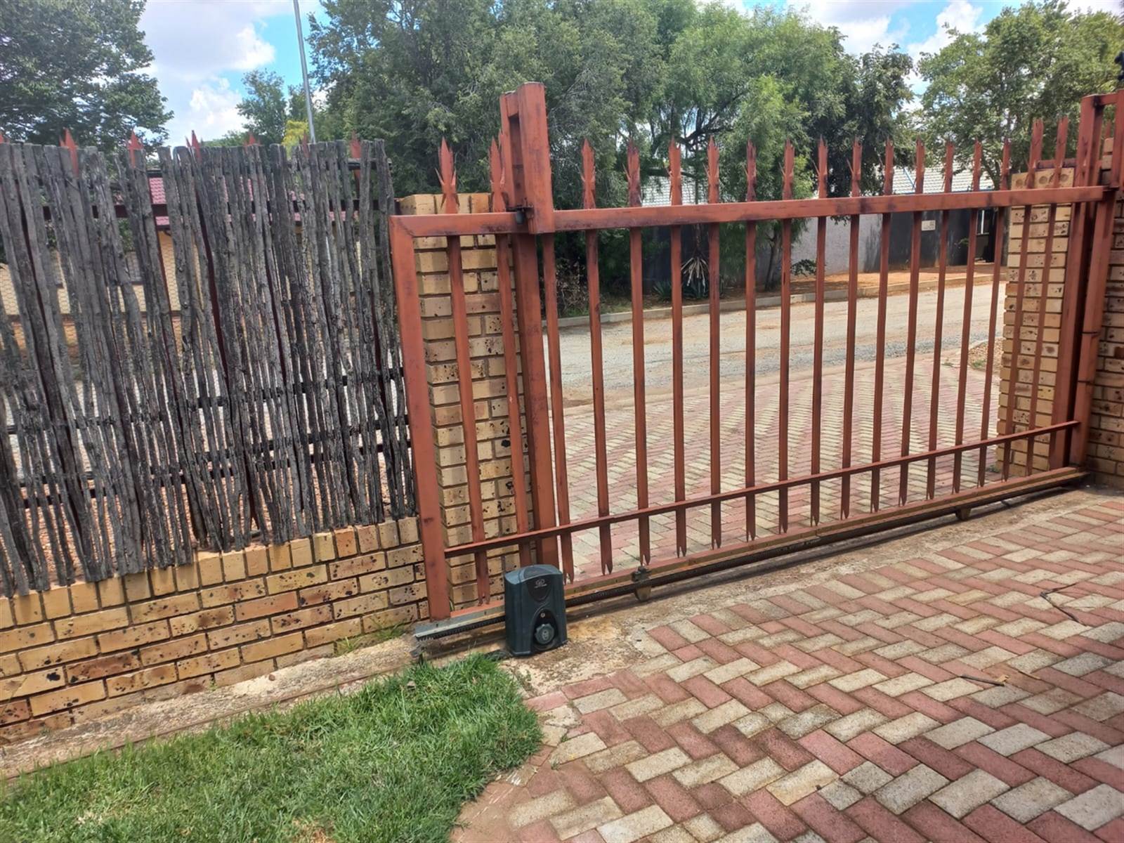 2 Bed House in Mmabatho photo number 5