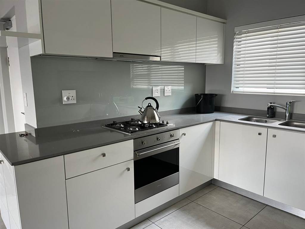 2 Bed Apartment in Waterfall Estate photo number 6