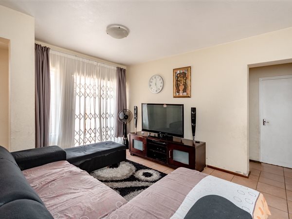 3 Bed Apartment