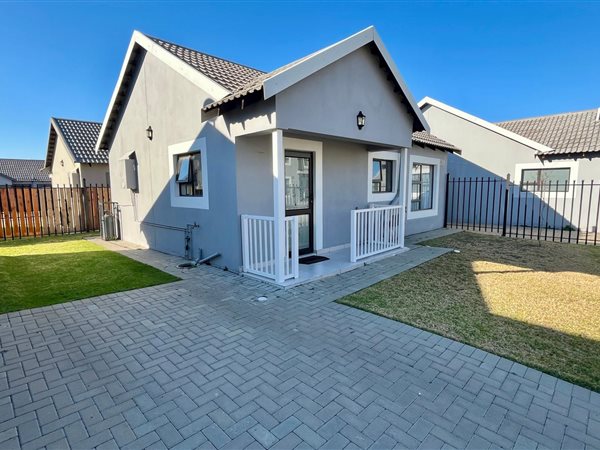 2 Bedroom Townhouse 2 Bedroom Townhouse