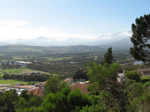 776 m² Land available in Mountainside