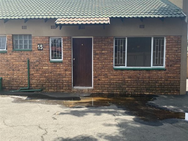 2 Bed Townhouse in Crystal Park