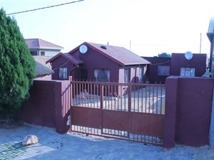 2 Bed House in Bram Fisherville
