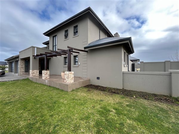 3 Bedroom House 3 Bedroom House