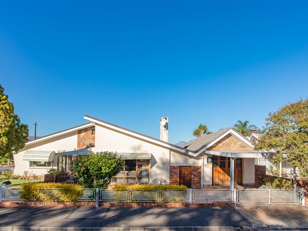 3 Bedroom House 3 Bedroom House