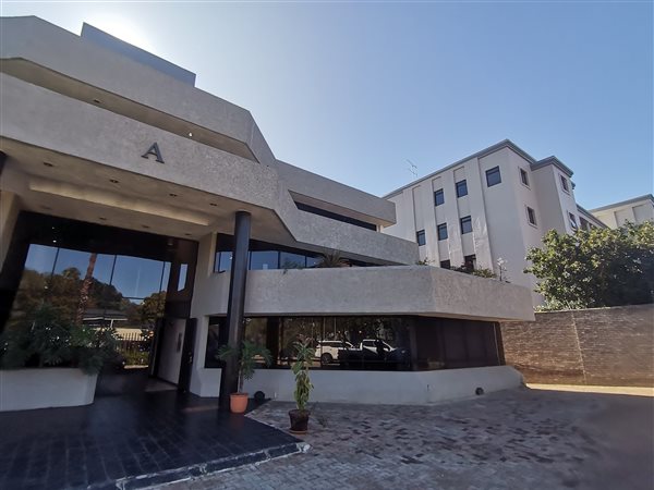85  m² Commercial space in Bedfordview