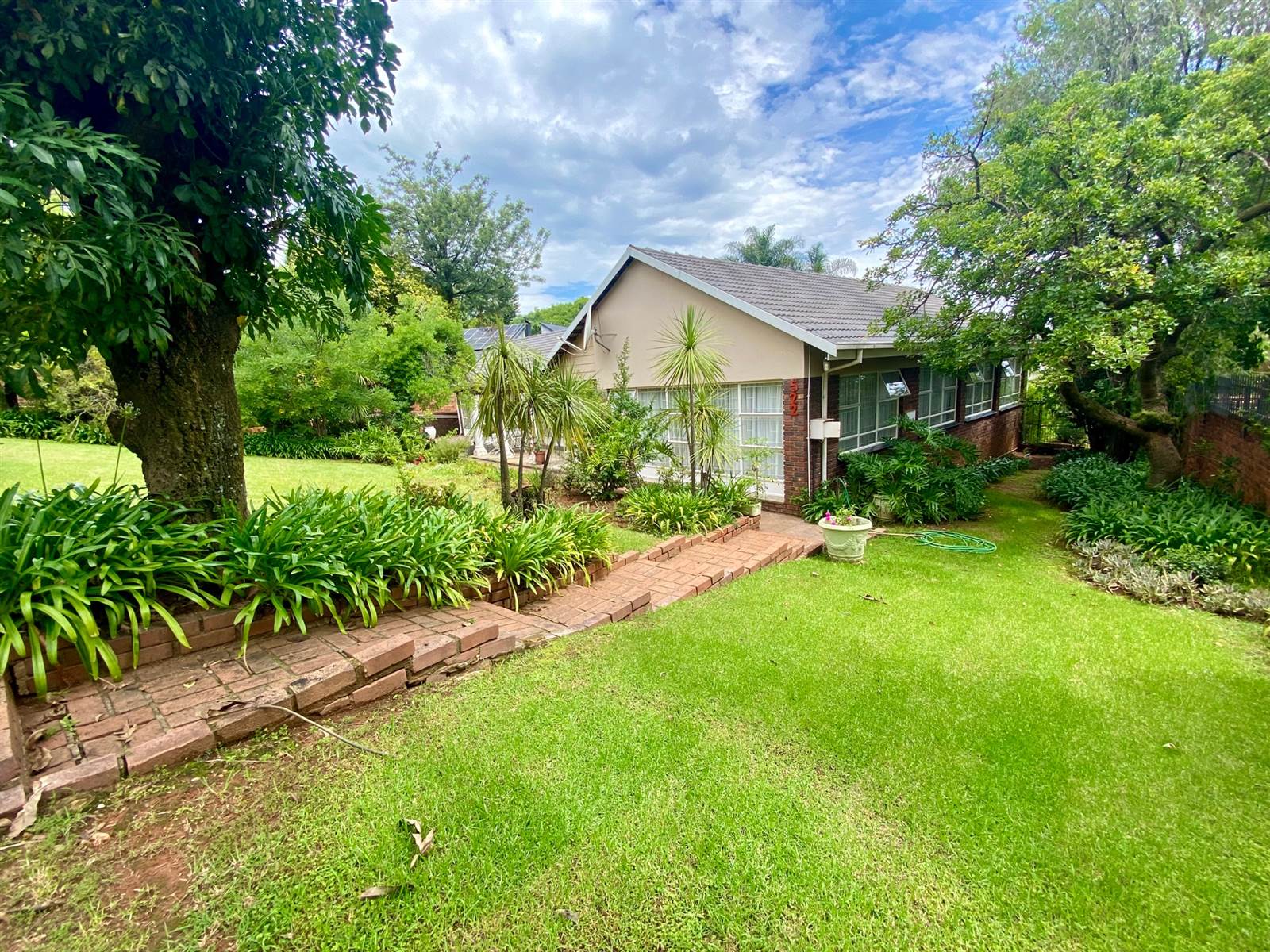 3 Bed House in Waterkloof Ridge photo number 13