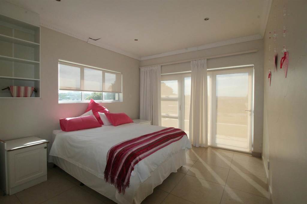 7 Bed House in Royal Alfred Marina photo number 27