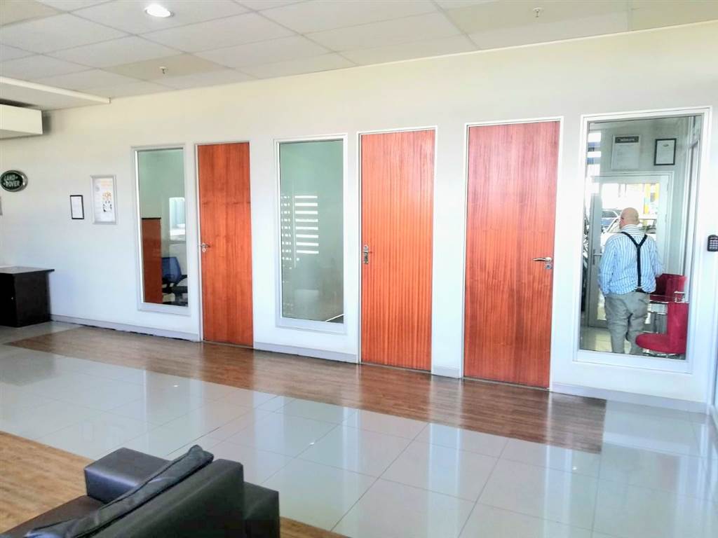 1506  m² Commercial space in Wynberg photo number 17