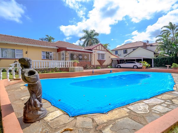 4 Bedroom House 4 Bedroom House