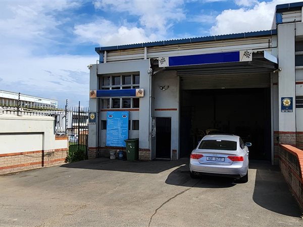 382 m² Industrial space 382 m² Industrial space