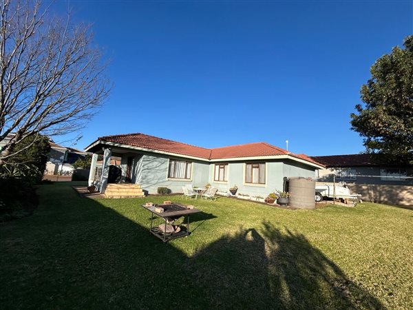 3 Bedroom House 3 Bedroom House